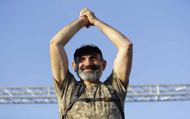 Πρώην δημοσιογράφος που έχει κάνει φυλακή ο νέος πρόεδρος της Αρμενίας