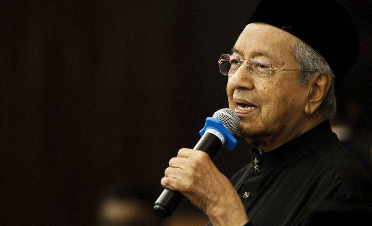 Ο νέος πρωθυπουργός της Μαλαισίας ορκίστηκε στην ηλικία των… 92 ετών