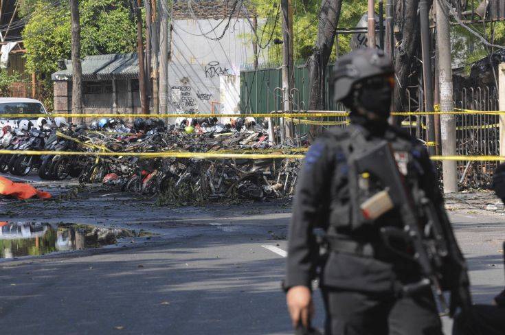 Το Ισλαμικό Κράτος ανέλαβε την ευθύνη για τις επιθέσεις στην Ινδονησία