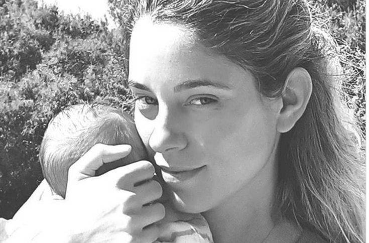 Η τρυφερή φωτογραφία της Δούκισσας Νομικού με τον γιο της