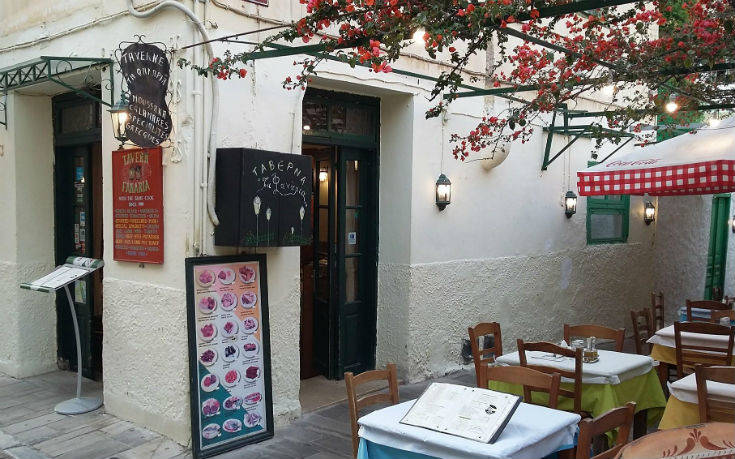 Τα Φανάρια, για μαμαδίστικο φαγητό στο ιστορικό κέντρο του Ναυπλίου