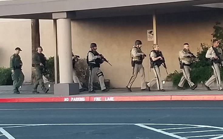 Αναφορές για ένοπλο μασκοφόρο αναστάτωσαν εμπορικό κέντρο στο Λας Βέγκας