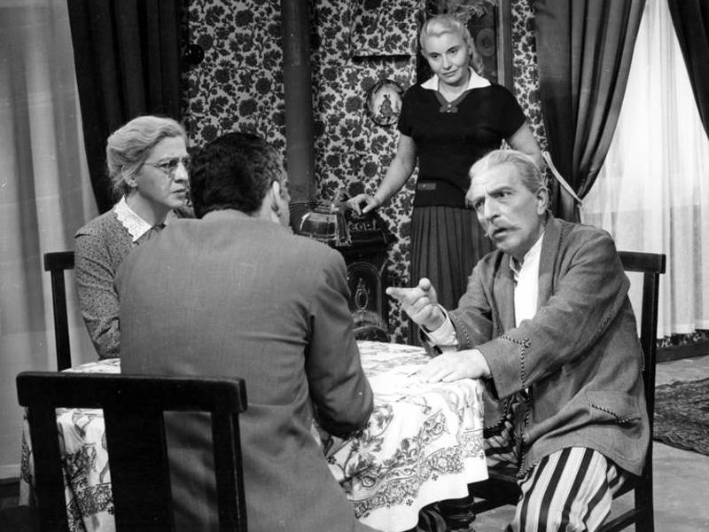 iirosopanogoylles4 iirosopanogoylles4