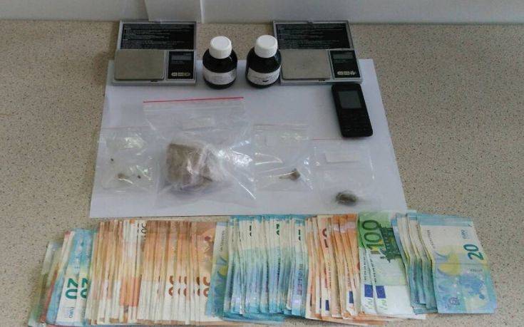 Έκρυβαν ηρωίνη στο κλιμακοστάσιο πολυκατοικίας στη Θεσσαλονίκη