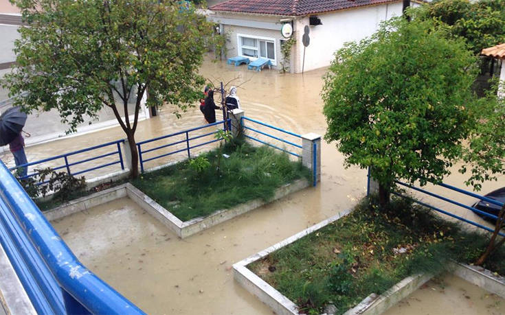 Πλημμύρισαν σπίτια και ξενοδοχεία στη Λευκάδα
