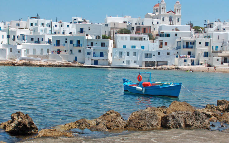 «Οι ξένοι κάνουν το όνειρό τους πραγματικότητα και αγοράζουν βίλες σε ελληνικά νησιά»