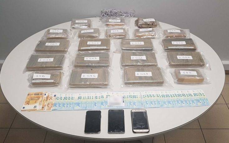 Είχε κρύψει 16 κιλά ναρκωτικών στους προφυλακτήρες του αυτοκινήτου του