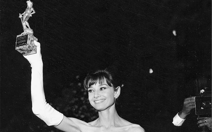 Η εγγονή της Όντρεϊ Χέπμπορν είναι ίδια με τη γιαγιά της