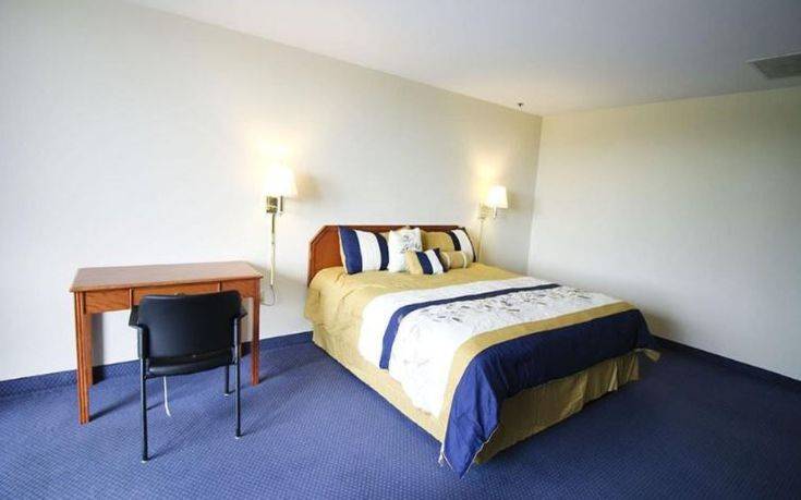 «Ξενοδοχείο γρίπη», μένεις, κολλάς και πληρώνεσαι