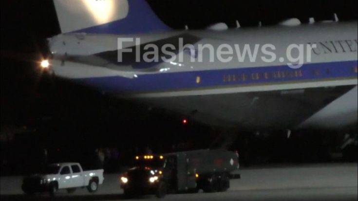 Φωτογραφίες και βίντεο από την άφιξη του Air Force One στη Σούδα