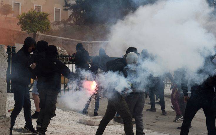 Παρέμβαση εισαγγελέα για τις μολότοφ κατά των ΜΑΤ στη Θεσσαλονίκη