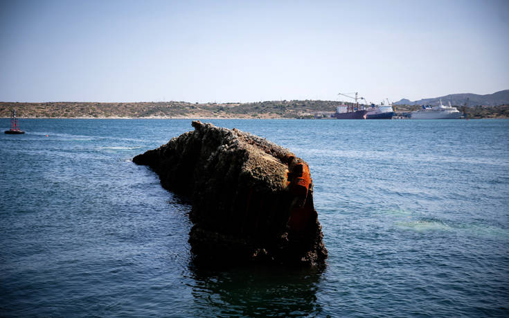 H ανέλκυση του Corfu Island που βυθίστηκε το 1986 στο Πέραμα