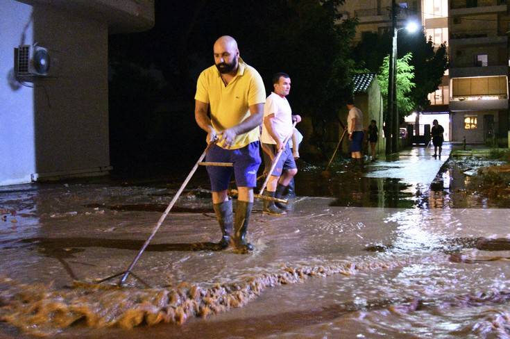 Δρόμοι ποτάμια και πλημμύρες από την επέλαση της «Νεφέλης»