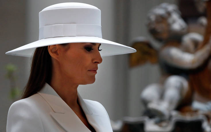 Η πρώτη εμφάνιση της Μελάνια Τραμπ μετά από σχεδόν ένα μήνα