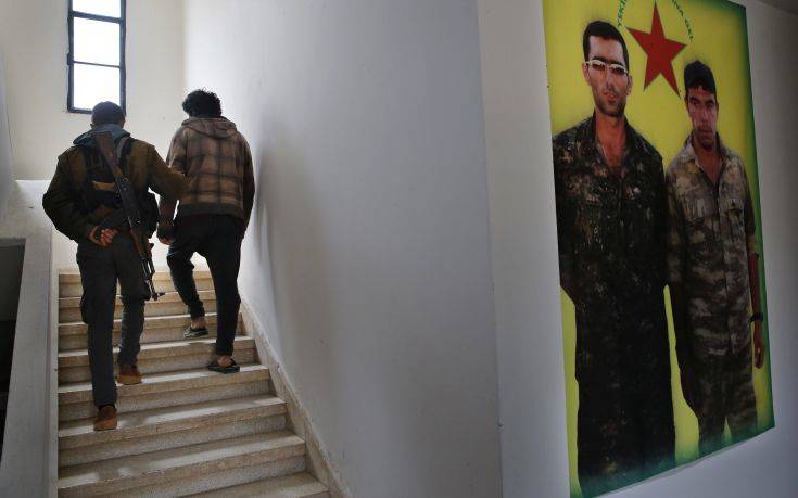 Αποσύρεται η πολιτοφυλακή των Κούρδων της Συρίας στην πόλη Μανμπίτζ