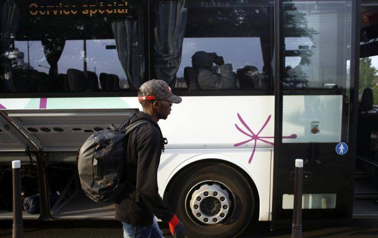 Έφηβος μετανάστης κρυβόταν επί δύο μέρες στη μηχανή ενός λεωφορείου