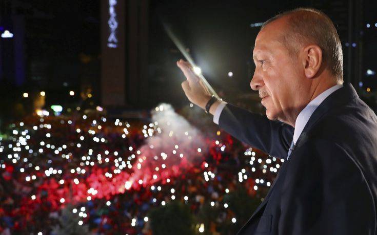 Ο Ερντογάν ορκίζεται πρόεδρος παρουσία 22 αρχηγών κρατών