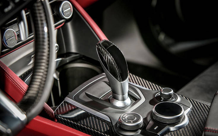 AlfaRomeo8 AlfaRomeo8