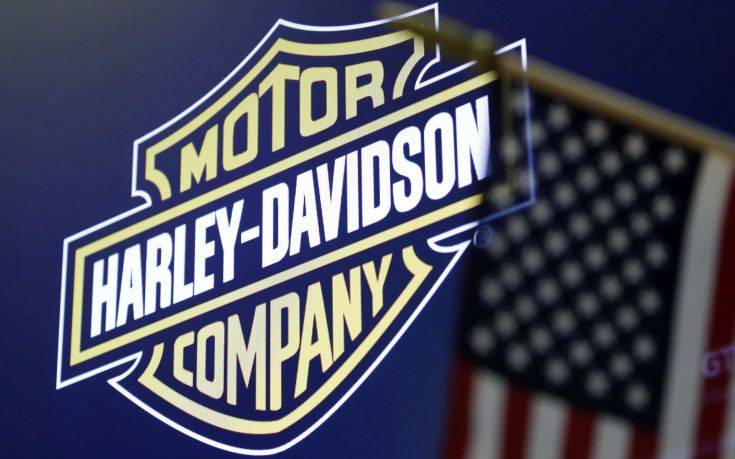 Συνεχίζει να είναι… έξαλλος με τη Harley-Davidson ο Τραμπ