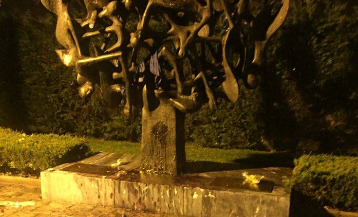 Η Ισραηλιτική Κοινότητα καταδικάζει τη βεβήλωση του Μνημείου Ολοκαυτώματος στη Θεσσαλονίκη