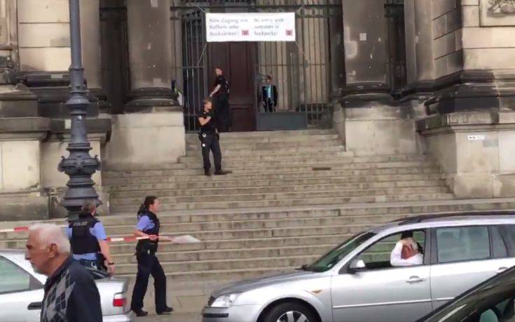 Αστυνομικός πυροβόλησε άνδρα στον καθεδρικό ναό του Βερολίνου
