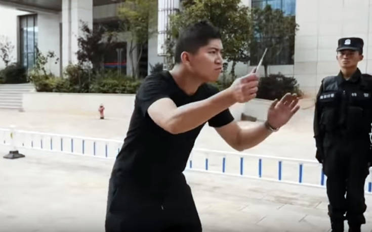 Μαθήματα&#8230; αυτοάμυνας από την κινεζική αστυνομία