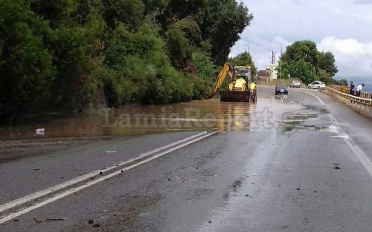 Διακοπή κυκλοφορίας στην Παλαιά Εθνική στο ύψος του Αγίου Κωνσταντίνου