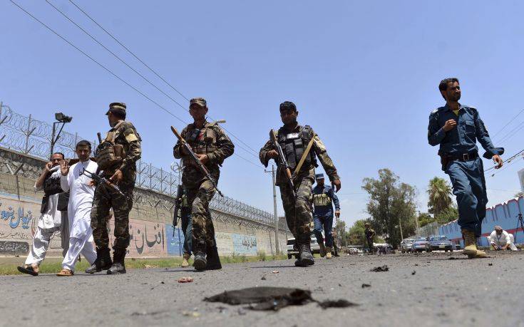 Τουλάχιστον 10 νεκροί σε βομβιστική επίθεση στο Αφγανιστάν