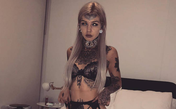 Αυτή η 23χρονη έχει ξοδέψει 10.000 δολάρια για τατουάζ