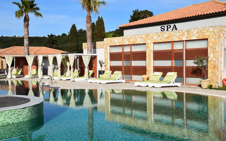 Αυτό είναι ένα από τα κορυφαία beach resort & spa της Ελλάδας, σύμφωνα με τους ταξιδιώτες