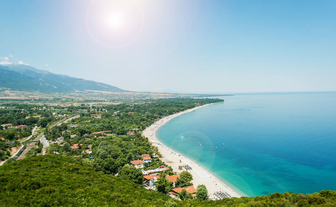 Η απέραντη παραλία του Πλαταμώνα