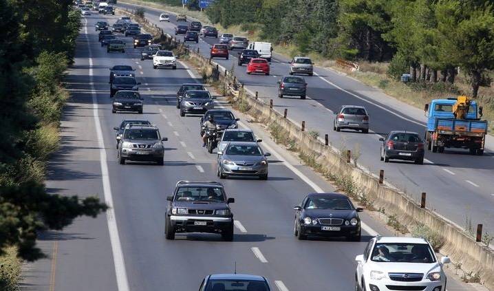 Επιστρέφονται πινακίδες από τη Δημοτική Αστυνομία στη Θεσσαλονίκη