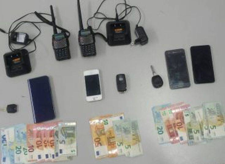 0010447877_2 0010447877_2