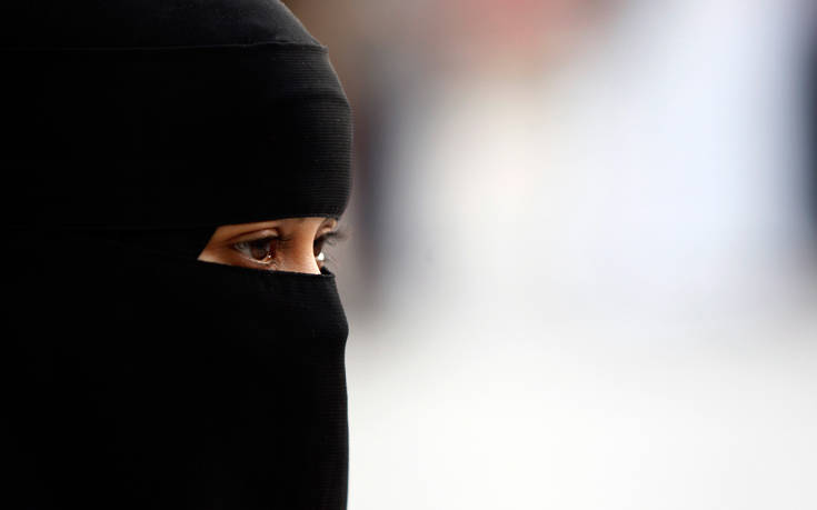 «Πρόοδος» στη Σαουδική Αραβία, οι γυναίκες θα ταξιδεύουν χωρίς την άδεια άνδρα «κηδεμόνα» τους