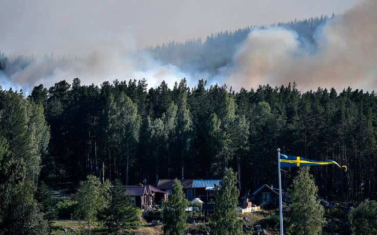 Στο έλεος των πυρκαγιών η Σουηδία με δεκάδες μέτωπα στα δάση της