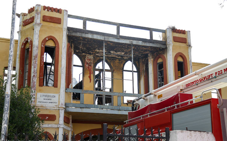 Εικόνες καταστροφής μετά την φωτιά στο Πολεμικό Μουσείο στα Χανιά