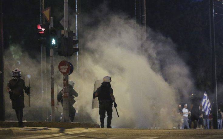 Τρεις προσαγωγές από τα επεισόδια στο Σύνταγμα