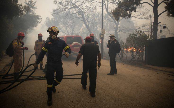 Η ανακοίνωση της Πυροσβεστικής για τη μεγάλη πυρκαγιά στην Κινέτα