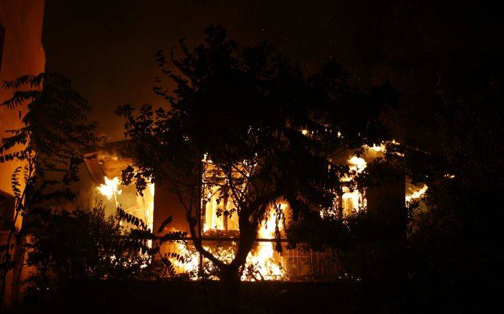 Ευρωπαϊκή βοήθεια για τις πυρκαγιές στην Αττική ζητά η Ελλάδα