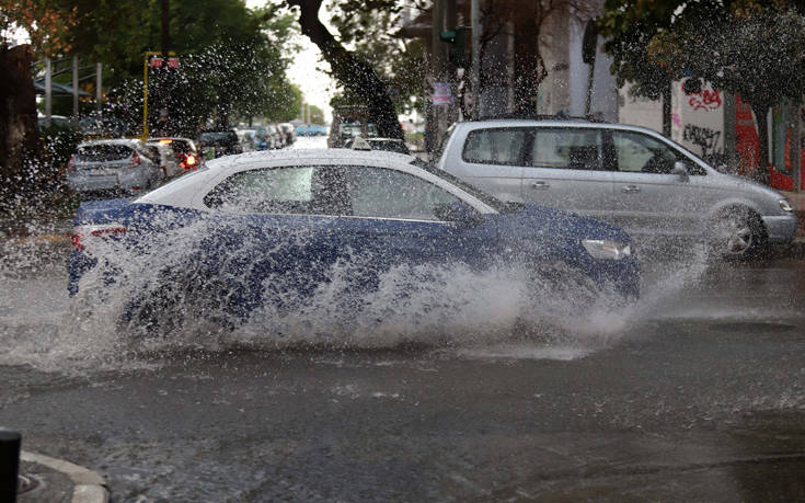 Η κακοκαιρία πλήττει τη Δυτική Ελλάδα