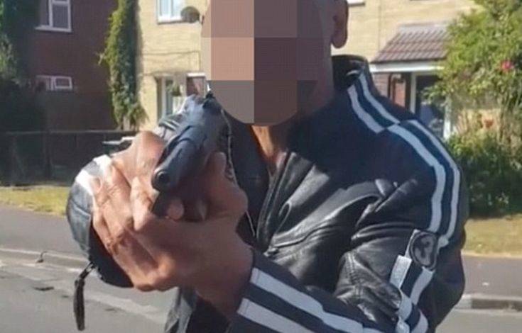 Καβγάδισαν στο δρόμο και τον πυροβόλησε με αεροβόλο στο πρόσωπο