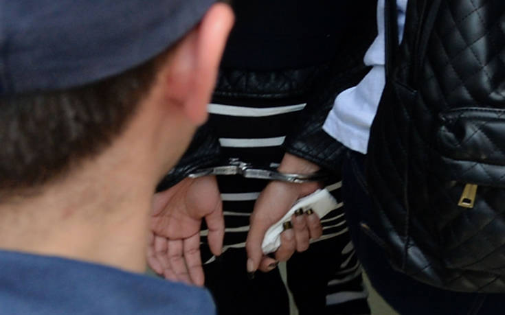 Συλλήψεις για ναρκωτικά, όπλα και κλοπές σε Ρέθυμνο και Ηράκλειο
