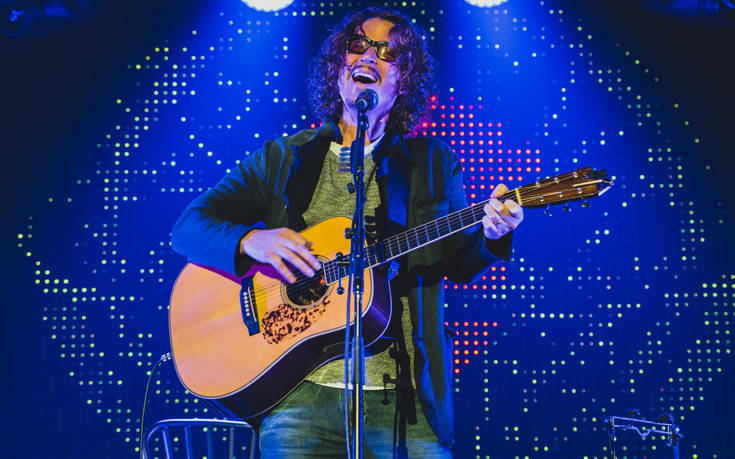 Μία πρώτη ματιά στο άγαλμα του Κρις Κορνέλ που θα εκτεθεί σε μουσείο του Σιάτλ