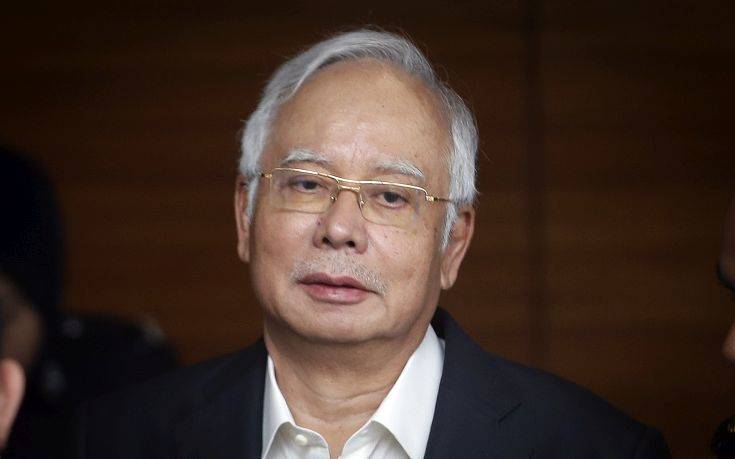 Χειροπέδες στον πρώην πρωθυπουργό της Μαλαισίας για καταχρήσεις &#8211; μαμούθ