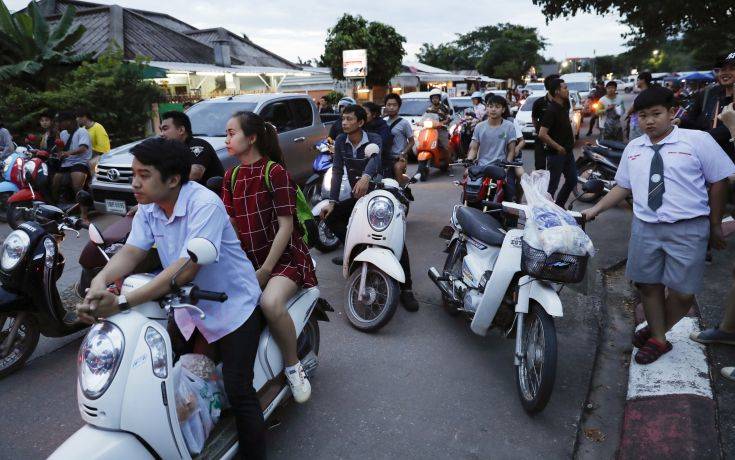 Γιορτάζει ολόκληρη η Ταϊλάνδη για τη διάσωση των μικρών ποδοσφαιριστών