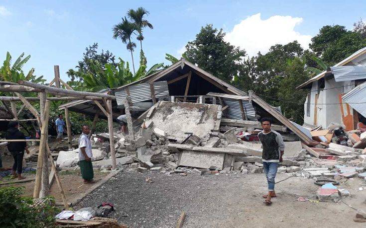 Τουλάχιστον 14 είναι οι νεκροί από τον ισχυρό σεισμό στην Ινδονησία
