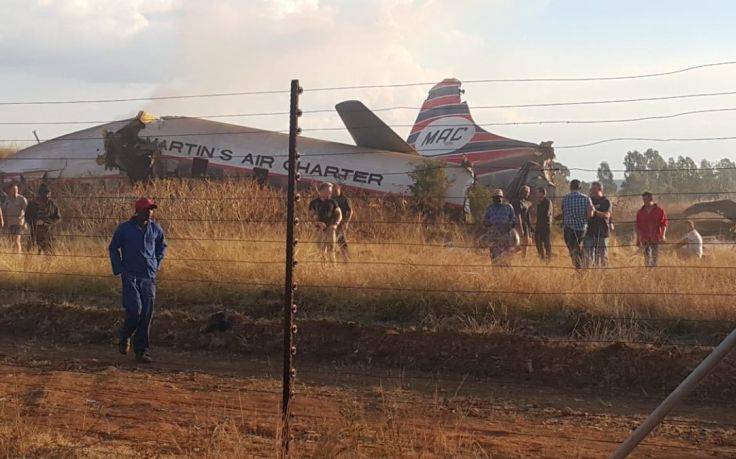 Αεροσκάφος συνετρίβη σε χωράφι κοντά στην Πρετόρια
