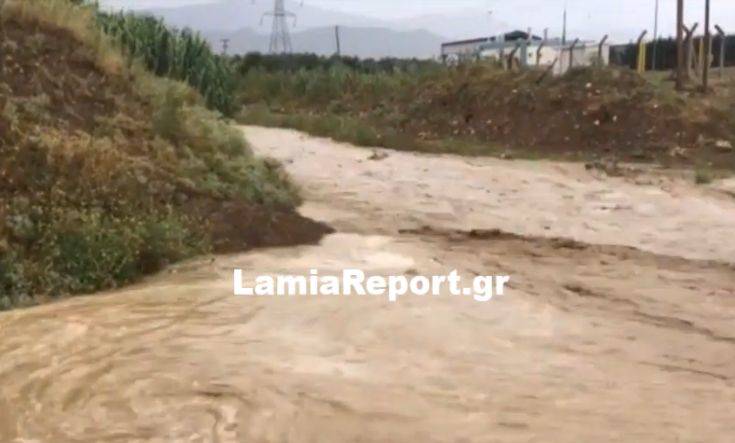 Άνοιξαν οι ουρανοί στη Δυτική Φθιώτιδα