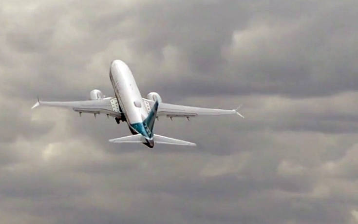 Boeing απογειώνεται σχεδόν κάθετα