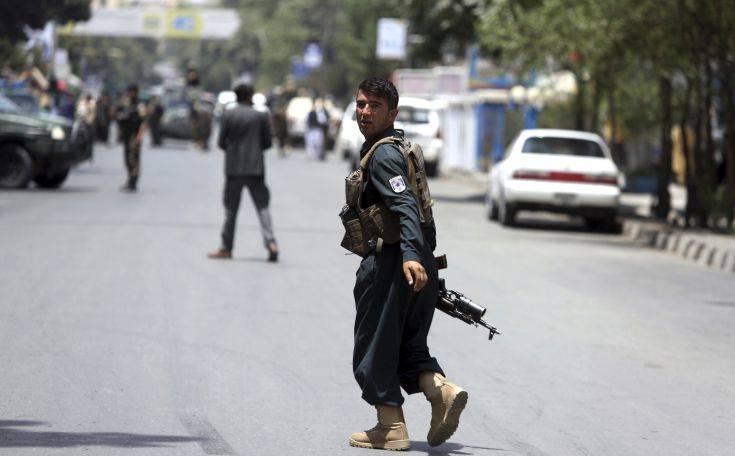 Έκρηξη στην Καμπούλ λίγο μετά την επιστροφή του εξόριστου πολέμαρχου Ντόστουμ